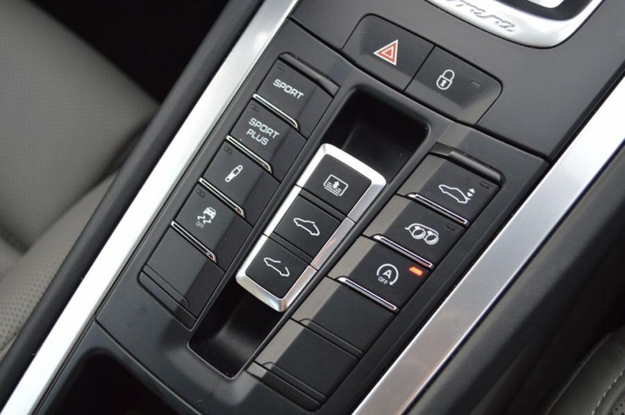  Porsche 911 Carrera 4S 2013 года  (фото 7 из 82)